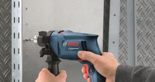Đánh giá máy khoan Bosch GSB 550 RE - Bộ phụ kiện 100 chi tiết