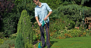 Cách chọn lựa máy cắt cỏ cầm tay chuẩn